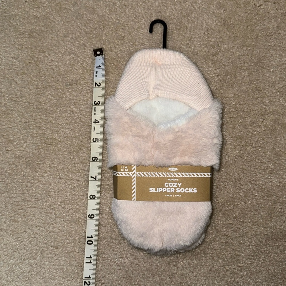 Old Navy cozy slipper socks NWT